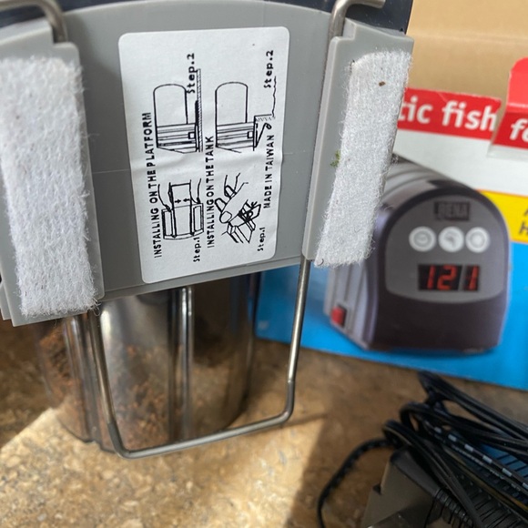 Automatic fish feeder - Picture 6 of 12